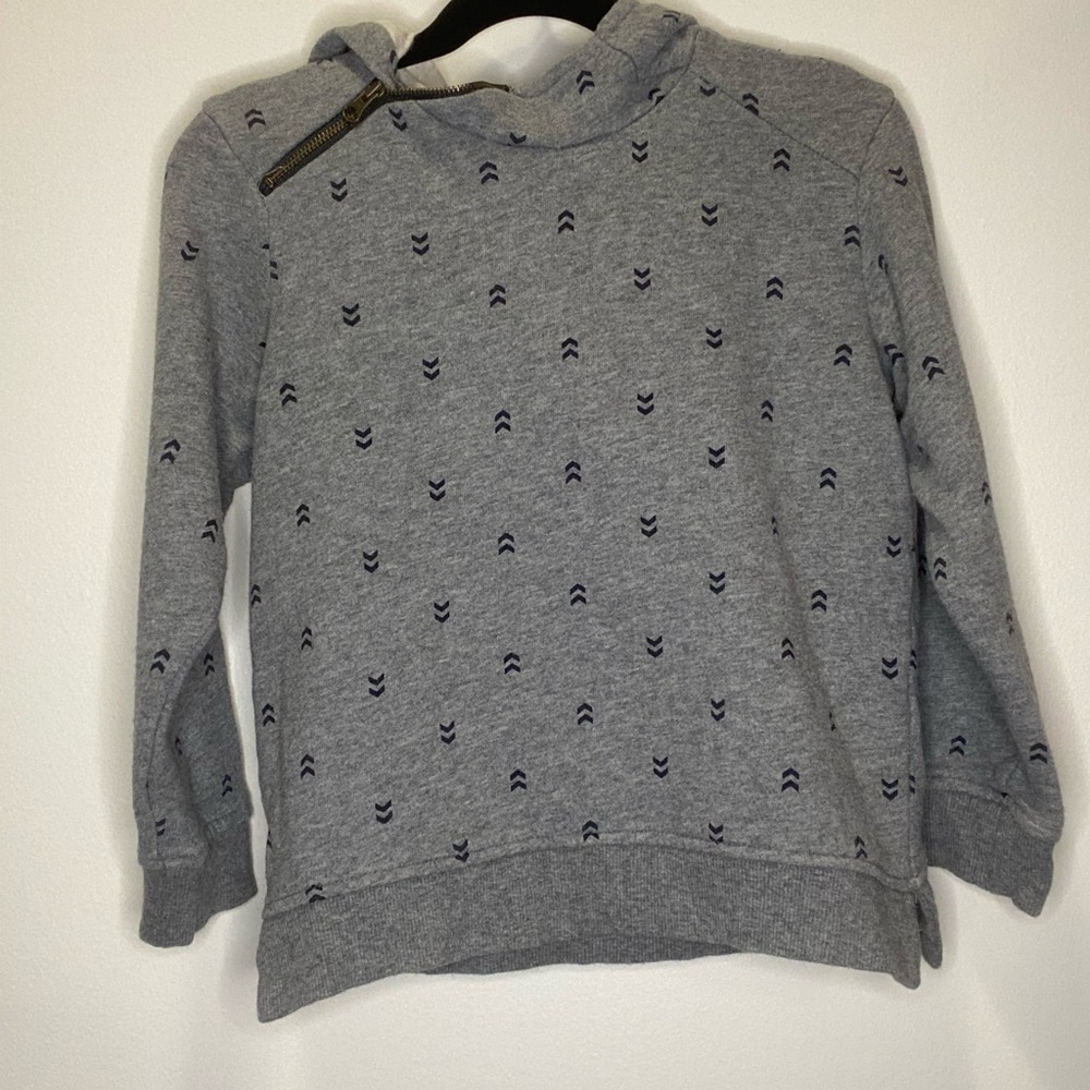 PL kids, size 4, gray sweatshirt
